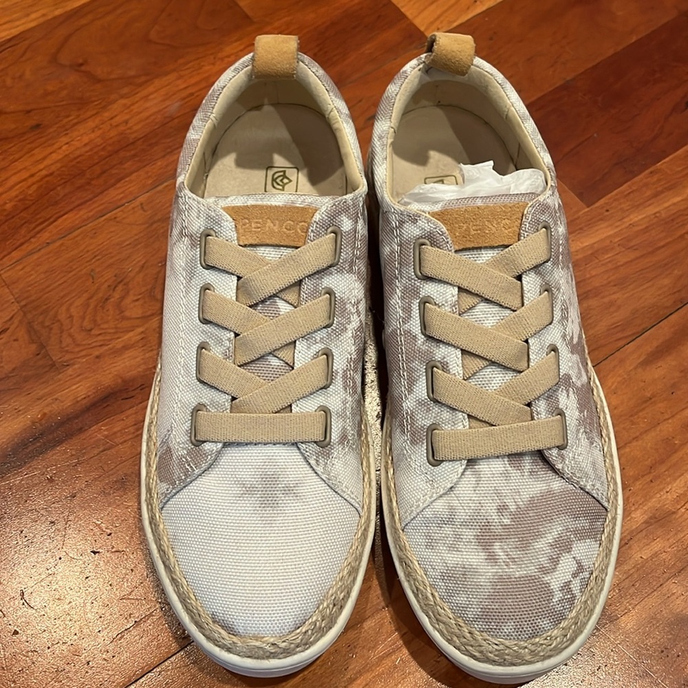 NWT Spenco Malibu Lace Sneaker - Picture 8 of 11